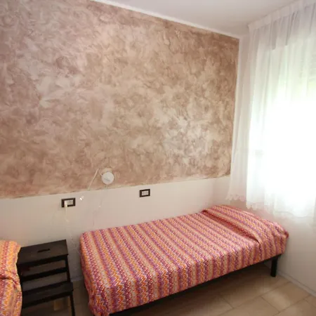 아파트 Cozy Flat Near The *